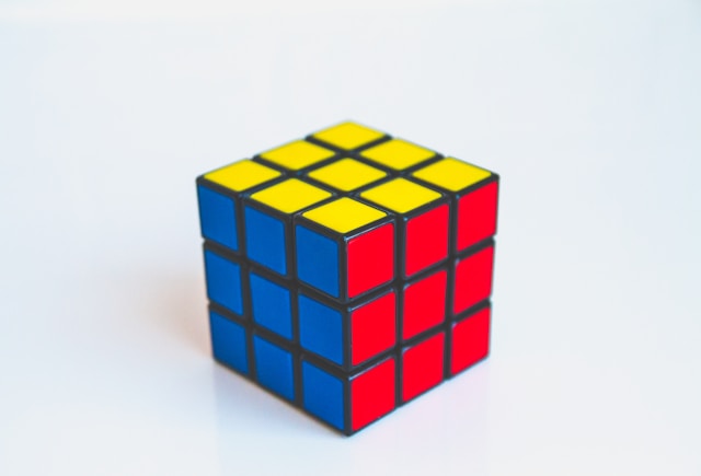 Die Zauberwelt des Rubik’s Cubes – ein Denkabenteuer für alle Altersgruppen